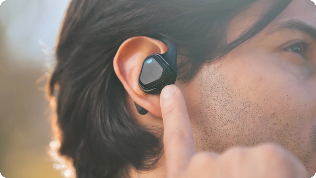 Picture of the POV Head Tracker's Ear Mount being used with Insta360 Luna Pro.